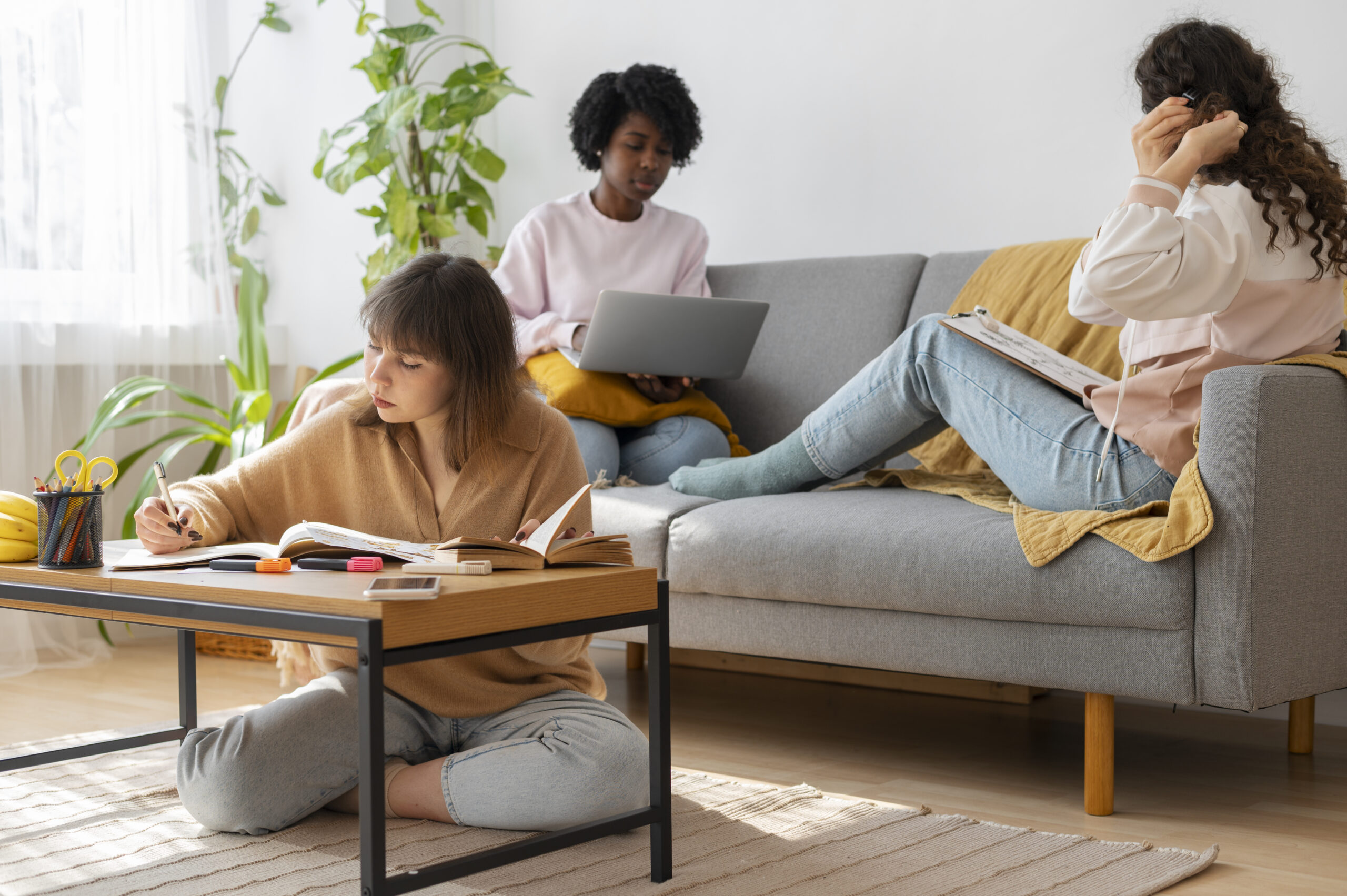 étudiants entrain de travailler